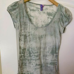 Emma & Sam t-shirt. XS very light weight. 50% cotton, 50% polyester. USA made.